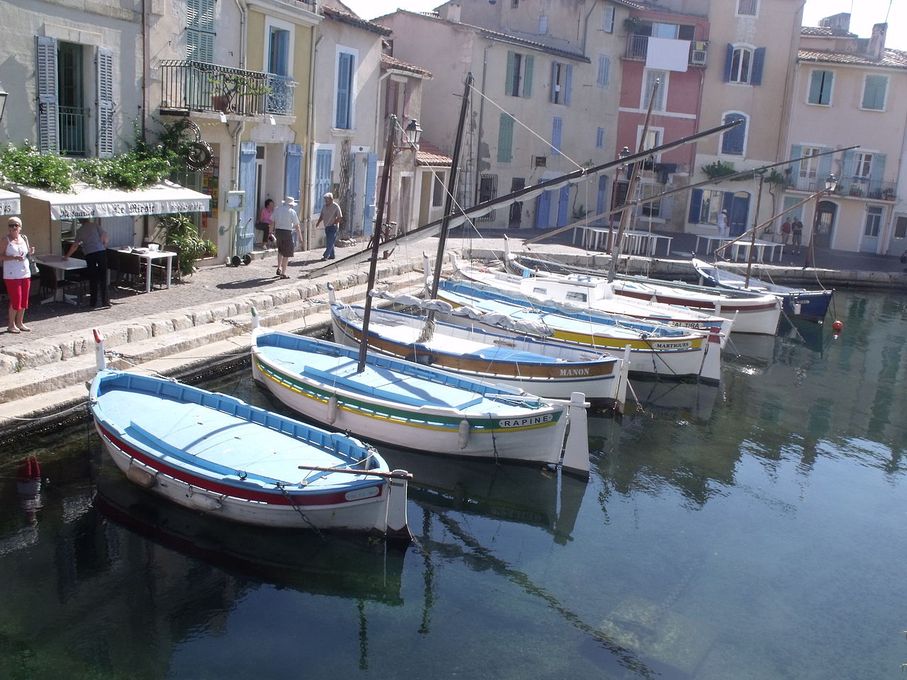 Barquettes marseillaises à Martigues. © Elliott Brown