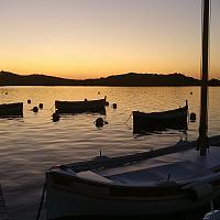 Coucher de soleil sur la lagune du Brusc et les pointus